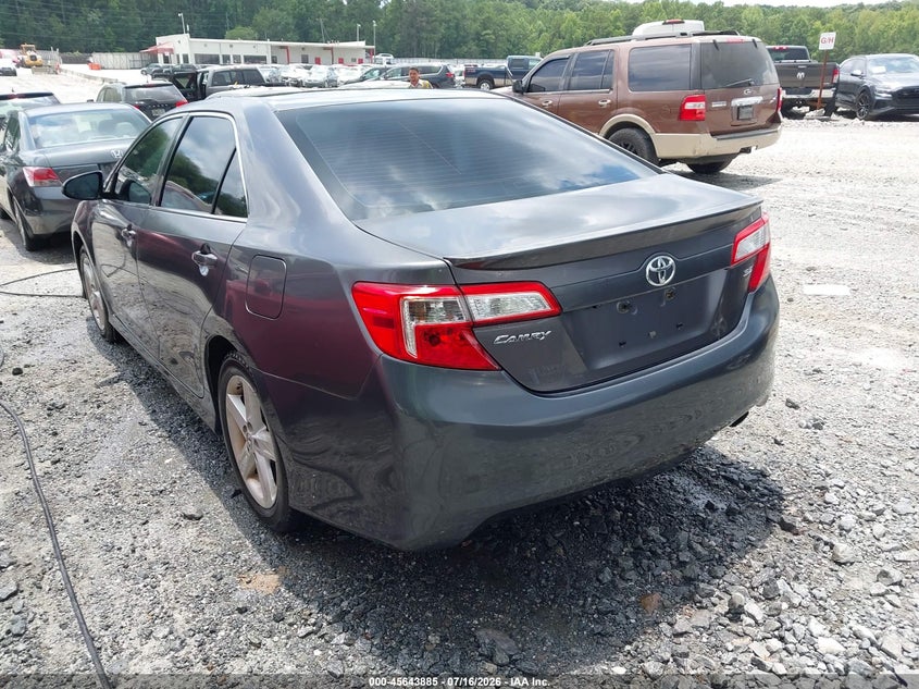 Vin: 4t1bf1fk6eu367695, lot: 46142408, toyota camry se 20143