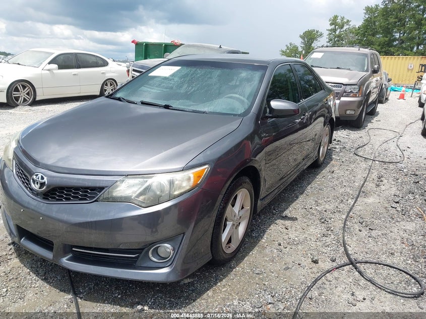 2014 TOYOTA CAMRY auction photo 2