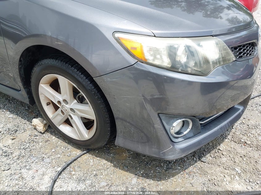 2014 TOYOTA CAMRY auction photo 6