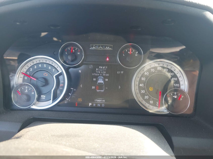 2016 RAM 1500 auction photo 7