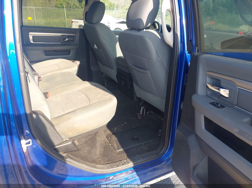 2016 RAM 1500 auction photo 8