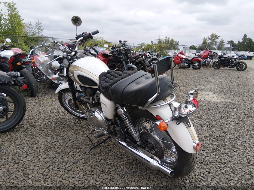 TRIUMPH BONNEVILLE 2016