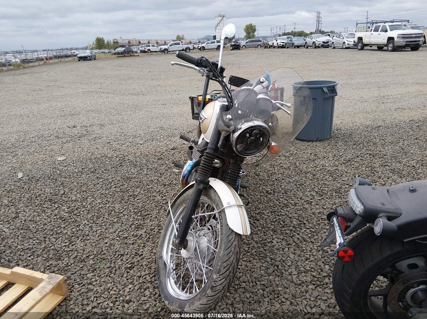 TRIUMPH BONNEVILLE 2016