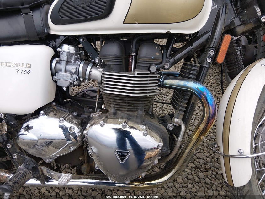 TRIUMPH BONNEVILLE 2016