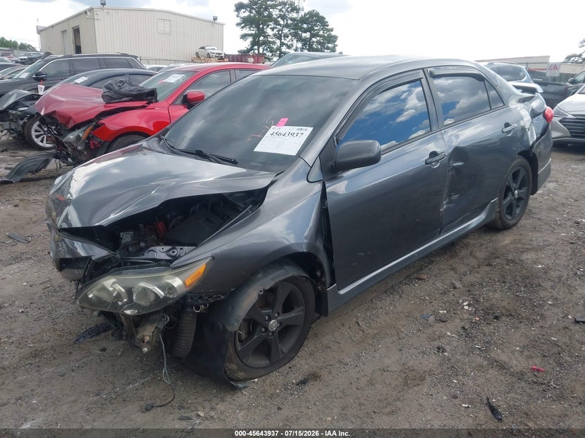2013 TOYOTA COROLLA auction photo 2