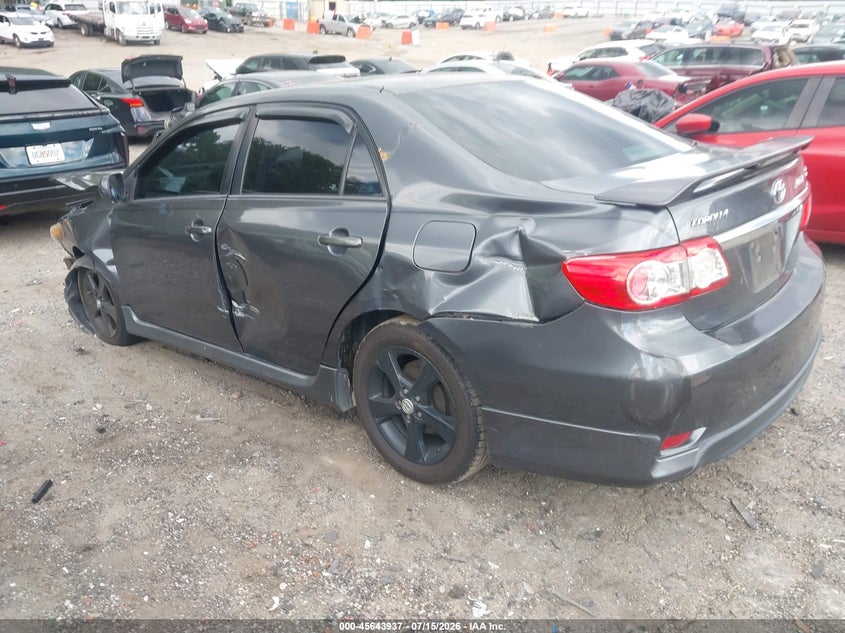 2013 TOYOTA COROLLA auction photo 3