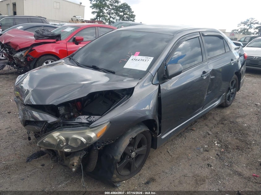 2013 TOYOTA COROLLA auction photo 6