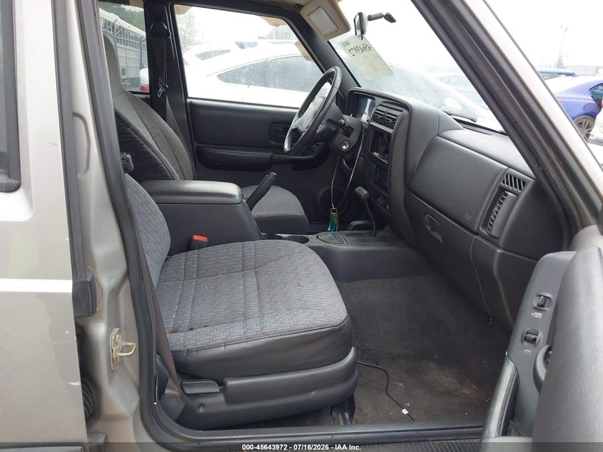 AtlanticExpress - Jeep Cherokee