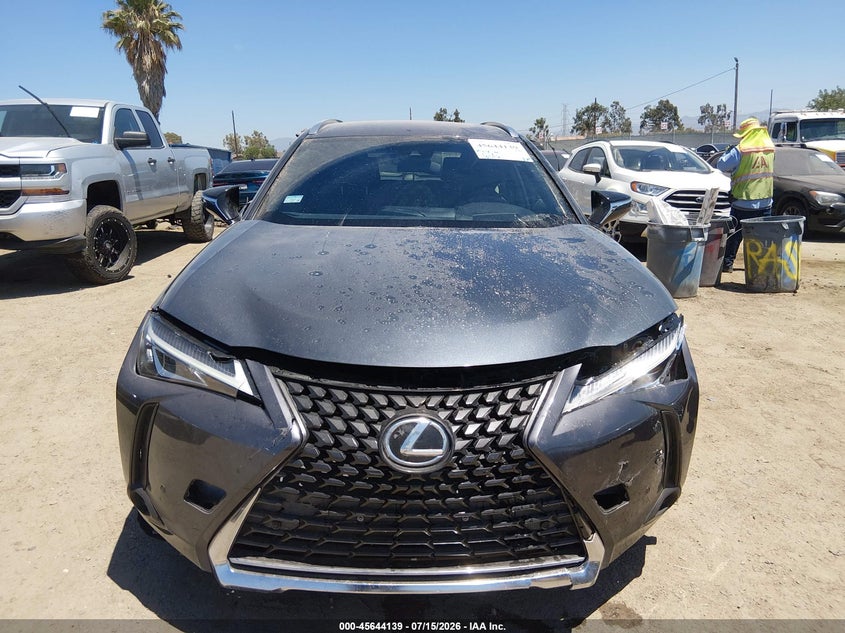AtlanticExpress - Lexus UX 200