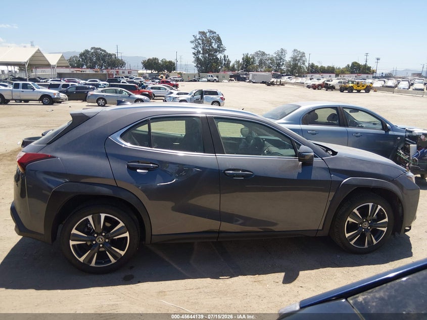 AtlanticExpress - Lexus UX 200