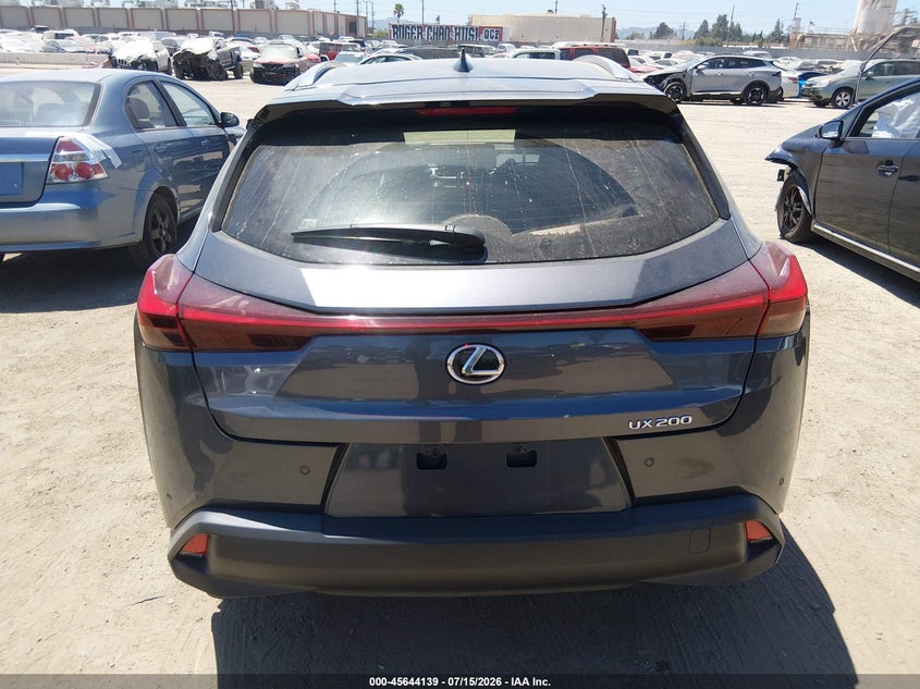 AtlanticExpress - Lexus UX 200
