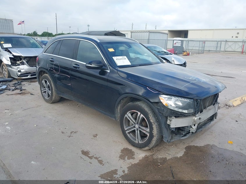 MERCEDES-BENZ GLC 300