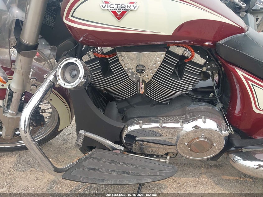 2013 Victory Motorcycles Cross Roads Classic VIN: 5VPBW36N3D3015884 Lot: 45644239