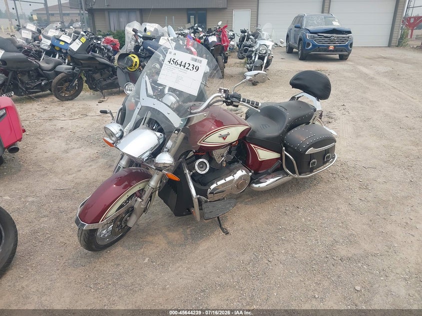 2013 VICTORY MOTORCYCLES CROSS ROADS auction photo 2
