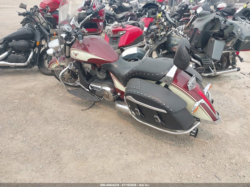 2013 VICTORY MOTORCYCLES CROSS ROADS auction photo 3