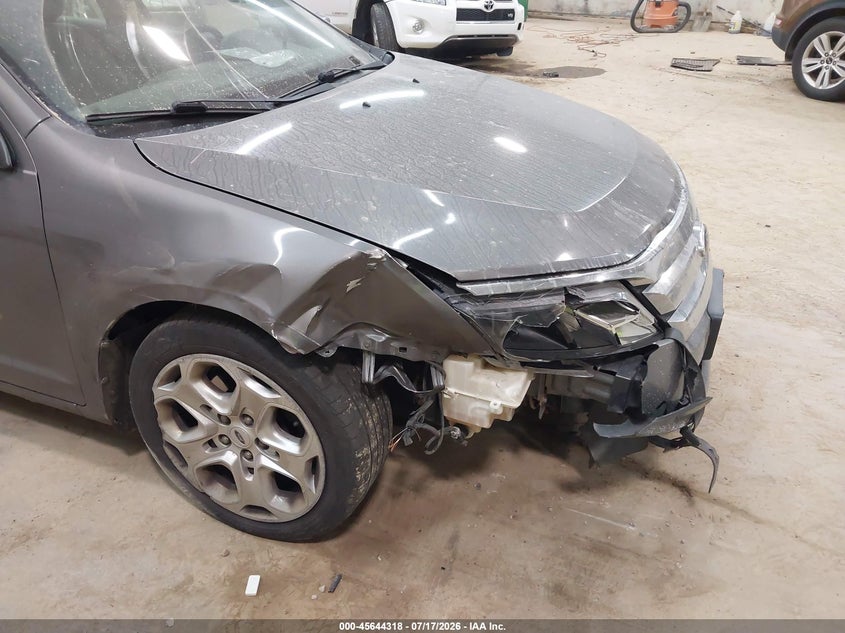 2011 FORD FUSION auction photo 6