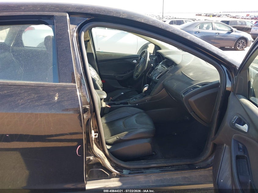 2016 FORD FOCUS auction photo 5