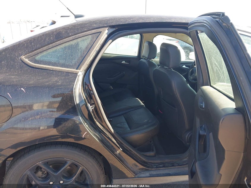2016 FORD FOCUS auction photo 8