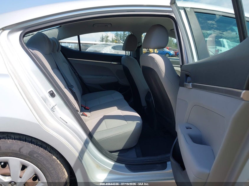 2019 HYUNDAI ELANTRA auction photo 8