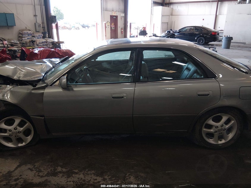 2001 Lexus Es 300 VIN: JT8BF28G910333141 Lot: 45644341