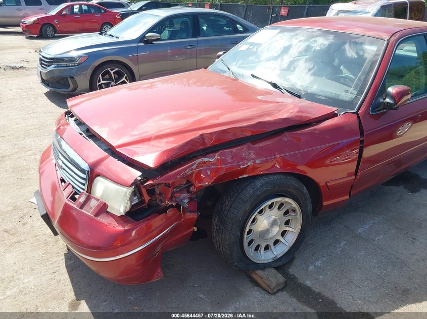 1998 Ford Crown Victoria Lx VIN: 2FAFP74W0WX118692 Lot: 45644457