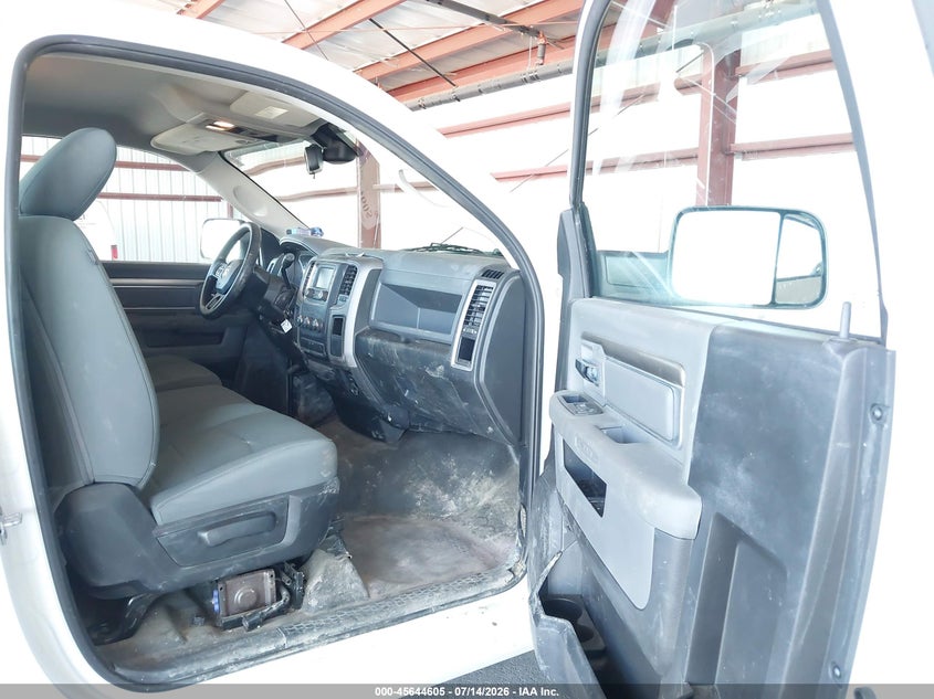 2016 RAM 3500 auction photo 5