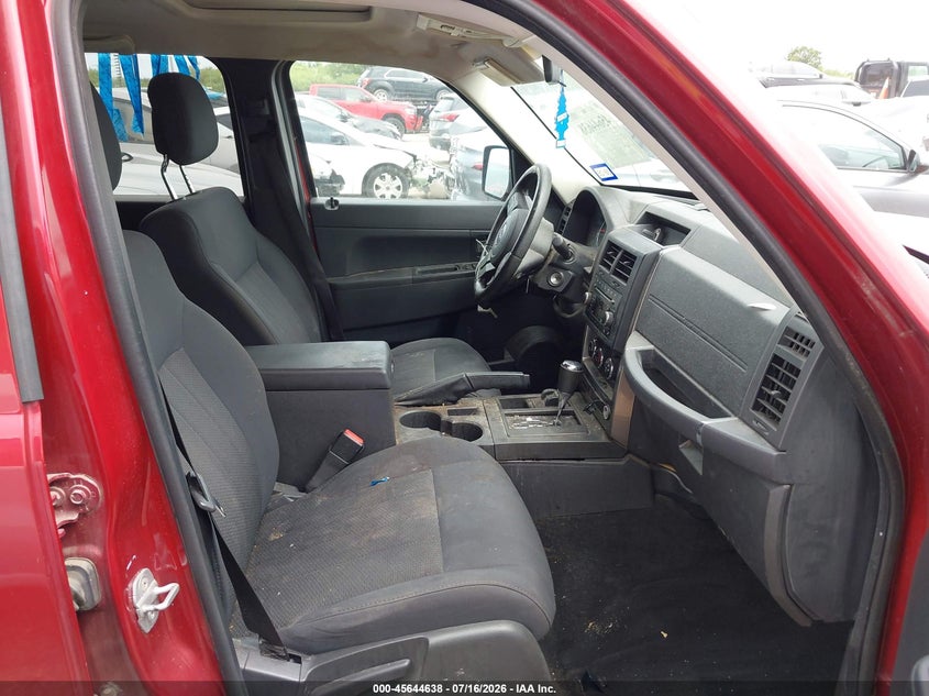 JEEP LIBERTY 2011 VIN 1J4PN2GK8BW577744