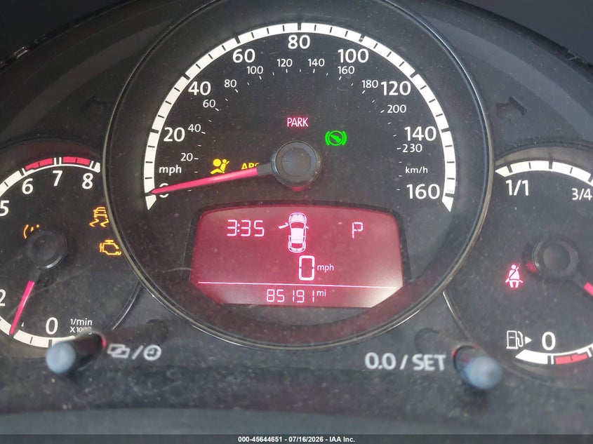 2013 Volkswagen Beetle 2.5L VIN: 3VWJP7AT6DM675384 Lot: 45644651