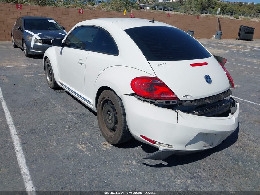 2013 VOLKSWAGEN BEETLE auction photo 3