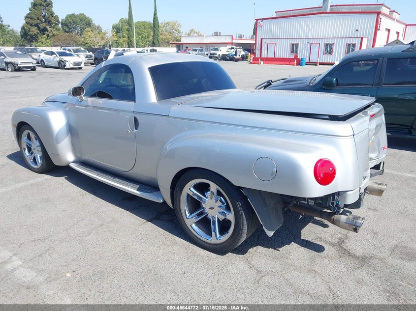 2005 CHEVROLET SSR auction photo 3
