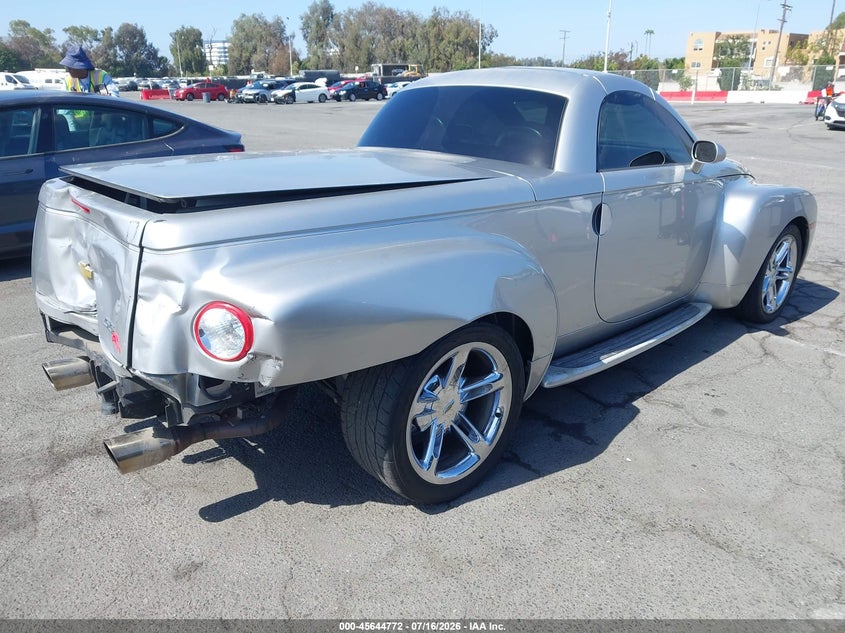 2005 CHEVROLET SSR auction photo 4