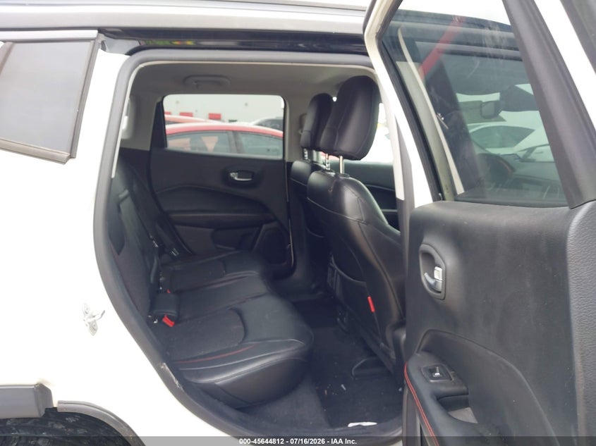 2018 JEEP COMPASS auction photo 8