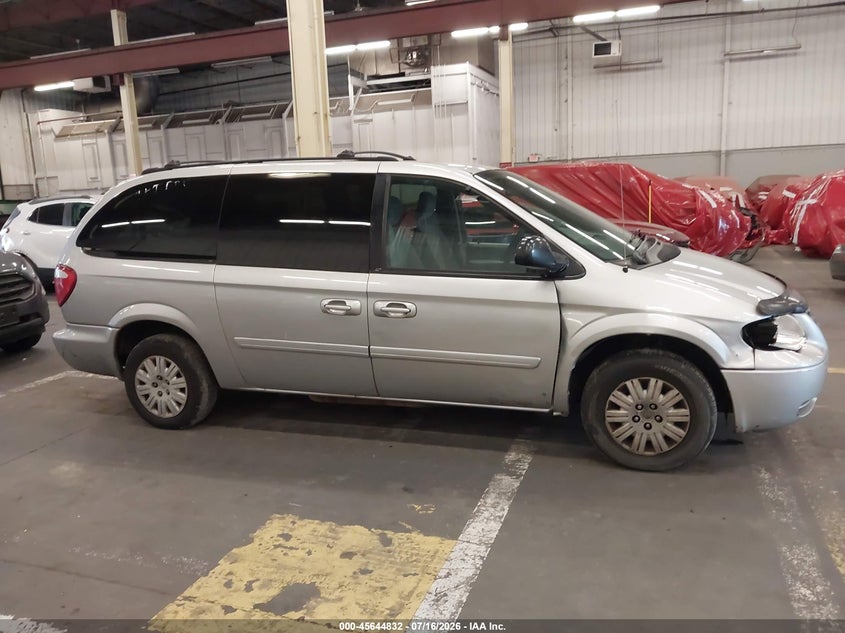 2005 Chrysler Town & Country Lx VIN: 2C4GP44R85R191013 Lot: 45644832