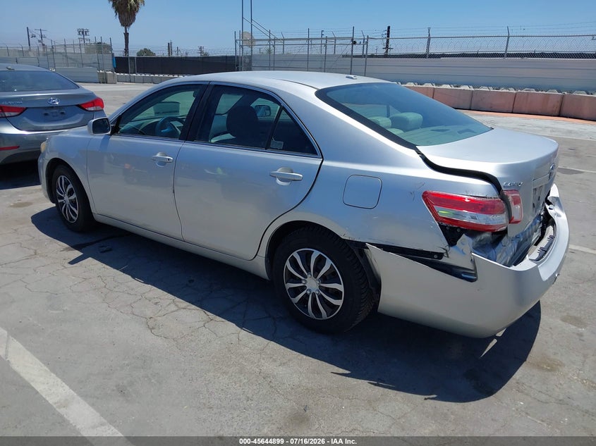 2011 TOYOTA CAMRY auction photo 3