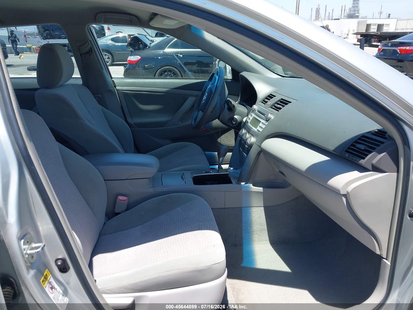 2011 TOYOTA CAMRY auction photo 5