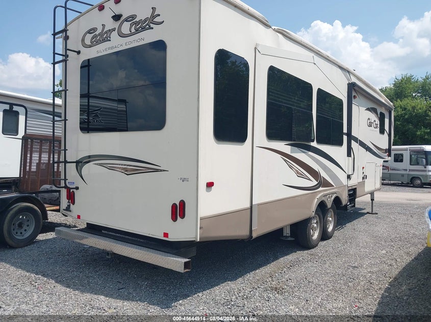 2017 CEDAR CREEK SILVERBACK SERIES 33 auction photo 4