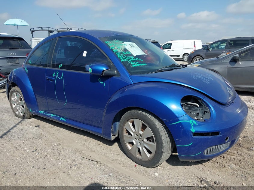 2008 VOLKSWAGEN NEW BEETLE — zdjęcie z aukcji