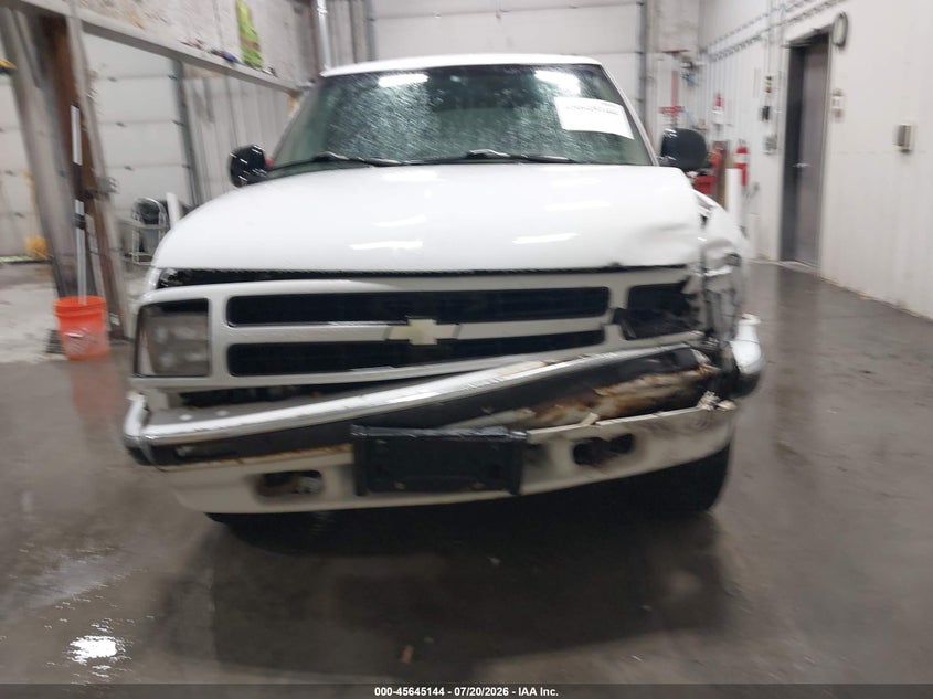 1997 Chevrolet Blazer Lt VIN: 1GNDT13W0V2256527 Lot: 45645144