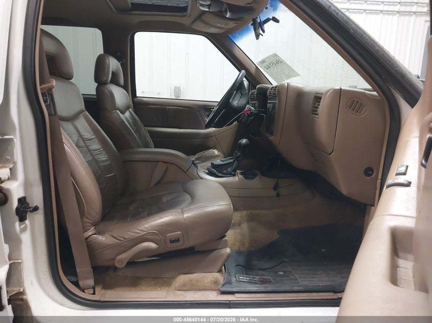1997 CHEVROLET BLAZER auction photo 5
