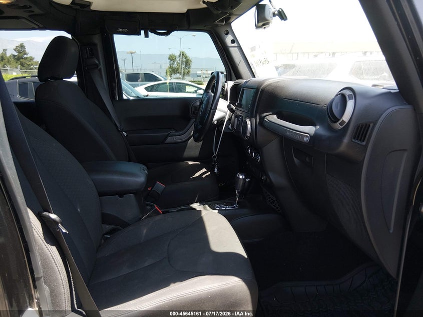 2017 JEEP WRANGLER UNLIMITED auction photo 5