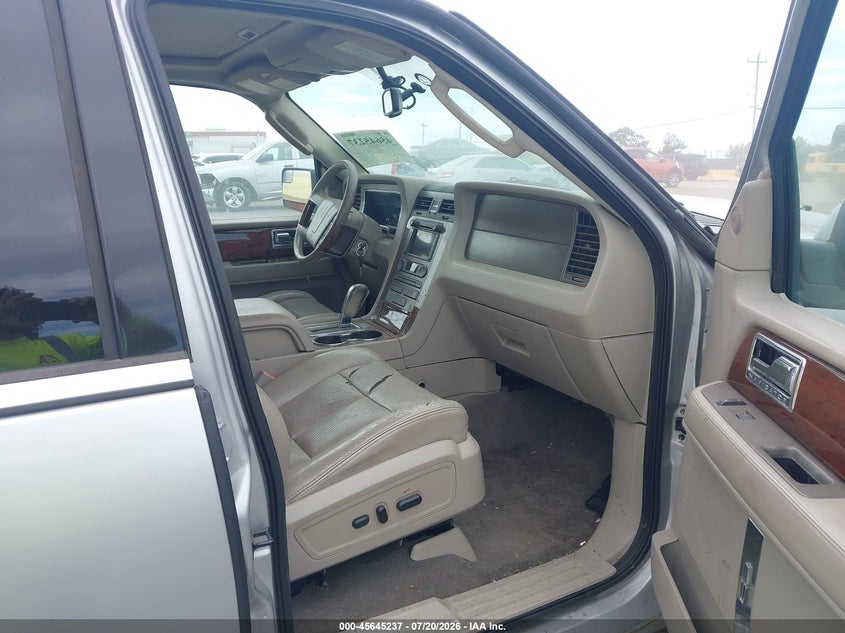 2012 LINCOLN NAVIGATOR auction photo 5