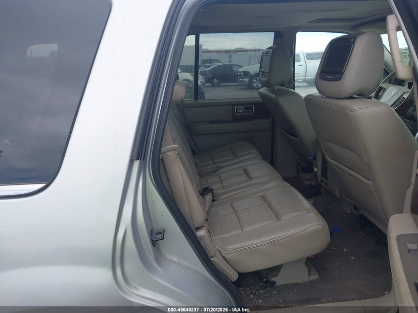 2012 LINCOLN NAVIGATOR auction photo 8
