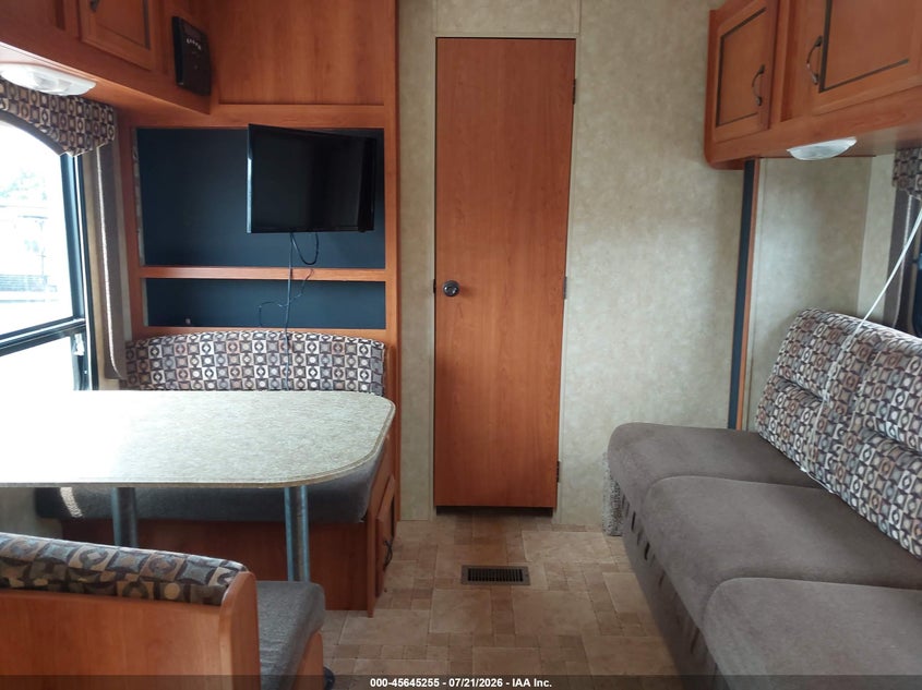 2011 COACHMEN CATALINA auction photo 8