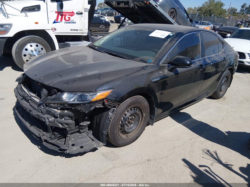2021 Toyota Camry Le Hybrid, Front & Rear, IAAI, VIN 4T1C31AK7MU561087 — photo 2