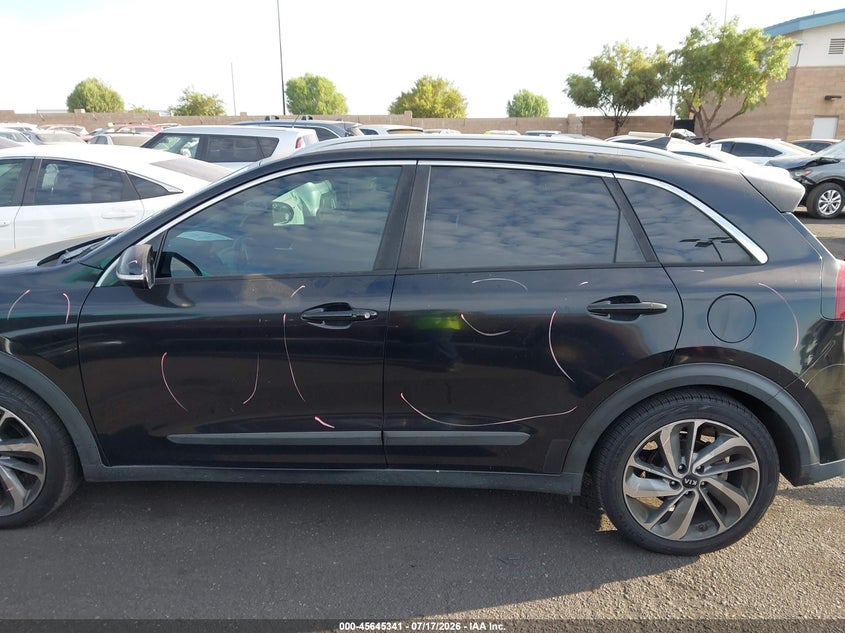 2018 Kia Niro Touring VIN: KNDCE3LC9J5134628 Lot: 45645341