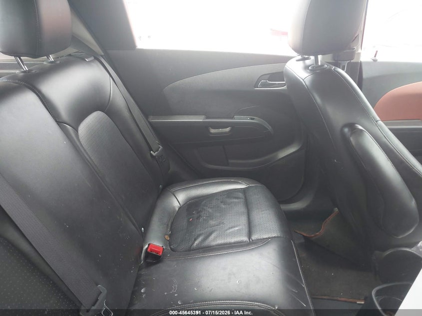 2015 CHEVROLET SONIC auction photo 8