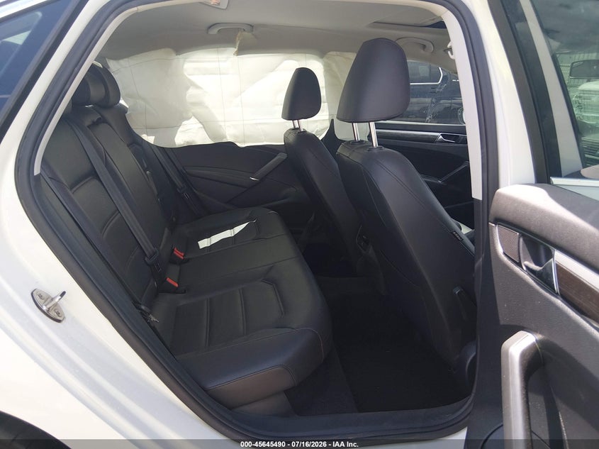 2018 Volkswagen Passat 2.0T Se VIN: 1VWBA7A38JC025636 Lot: 45645490