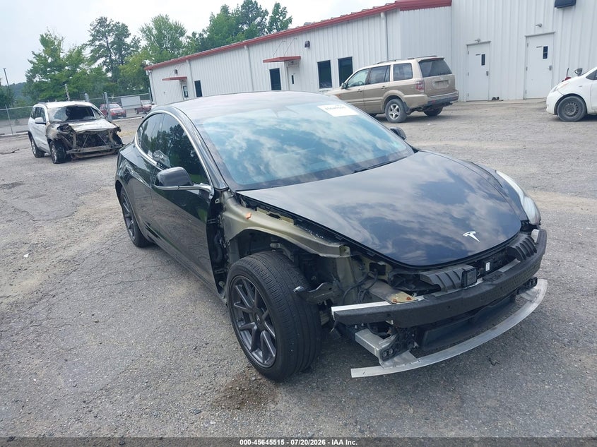 2018 Tesla Model 3 Long Range/Mid Range VIN: 5YJ3E1EA3JF152833 Lot: 45645515