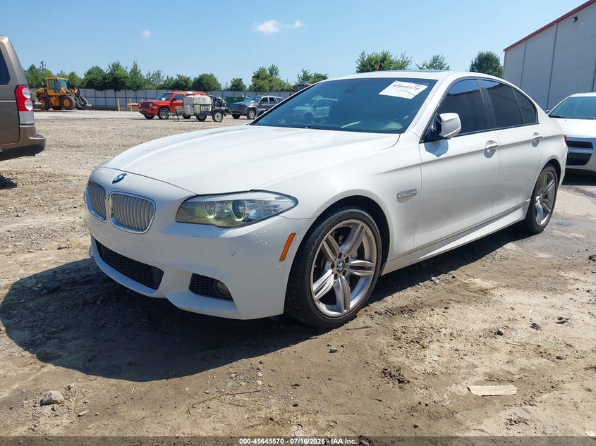 2012 BMW 5er, Normal Wear & Tear, IAAI, VIN WBAFR9C57CDV58885 — photo 2