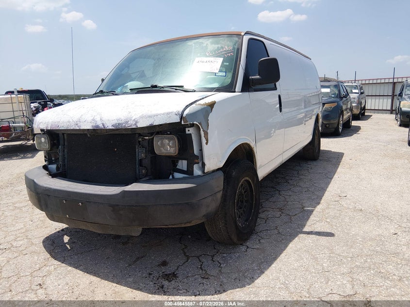2009 GMC Savana, Normal Wear & Tear, IAAI, VIN 1GTHG39K891148280 — photo 2